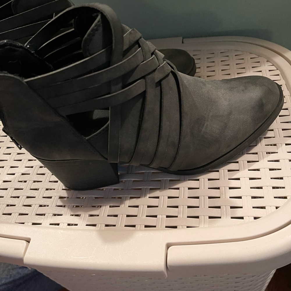 Women's Gray Ankle Boots